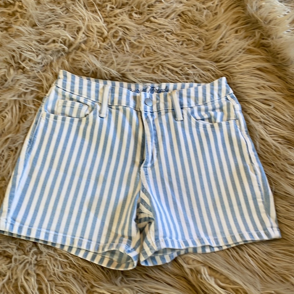 Target jean shorts white/blue striped, high rise size 0/25